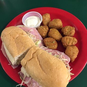 Pizza Como USA - #4 Italian sub w/ broccoli bites. DELICIOUS!! - Pizza Near Me - Temple, Pennsylvania