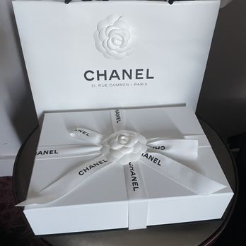 Chanel - Cosmetics & Beauty Supply Near Me - Paris, 75 Chanel - Cosmetics & Beauty Supply Near Me - Paris, 75