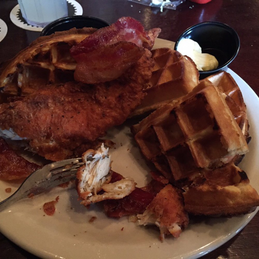 Blue Tractor Barbeque - Chicken and waffles - American Near Me - Traverse City, Michigan Blue Tractor Barbeque - Chicken and waffles - American Near Me - Traverse City, Michigan