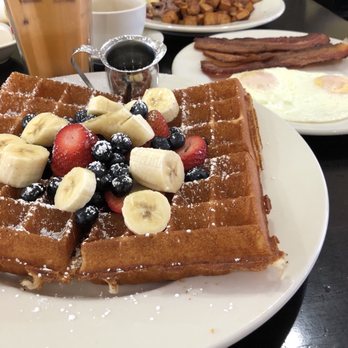 Bea Bea's - Boo's Berries and Bananas - Coffee & Tea Near Me - Burbank, California