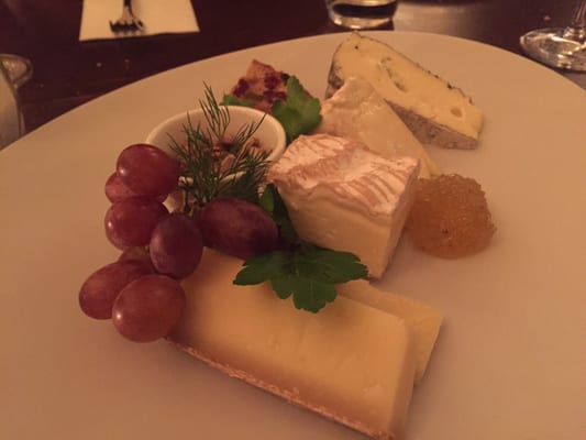 Parlin | Essen und Weinbar by null