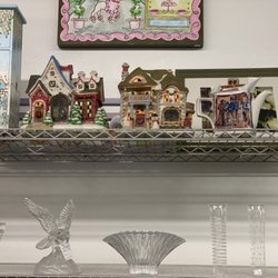 The Goody Bag Variety And Consignment - Waterford crystal and holiday display