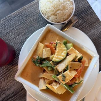 Thai Basil - Thai Near Me - Tempe, Arizona