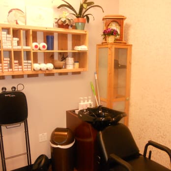 Jeri Agonia- Hair Professional - Hair Salons Near Me - Encinitas, California Jeri Agonia- Hair Professional - Hair Salons Near Me - Encinitas, California