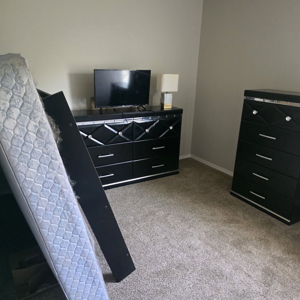 Moving With Purpose - Unfinished beds. Haven't been assembled. - Couriers & Delivery Services Near Me