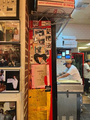 Joe's Pizza by null