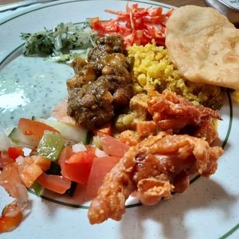 Indian Veg Bhelpoori House - Buffet plate - Indian Near Me - London, XGL Indian Veg Bhelpoori House - Buffet plate - Indian Near Me - London, XGL