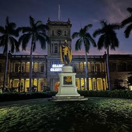 Meet up point. King Kamehameha Meet up point. King Kamehameha