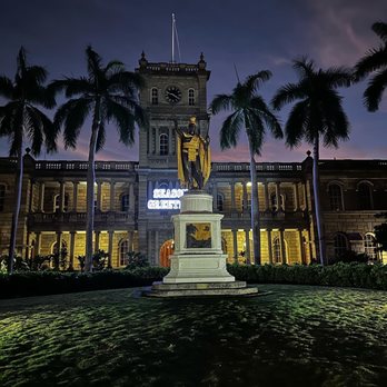 Honolulu Haunts - Meet up point. King Kamehameha - Walking Tours Near Me - Honolulu, Hawaii Honolulu Haunts - Meet up point. King Kamehameha - Walking Tours Near Me - Honolulu, Hawaii