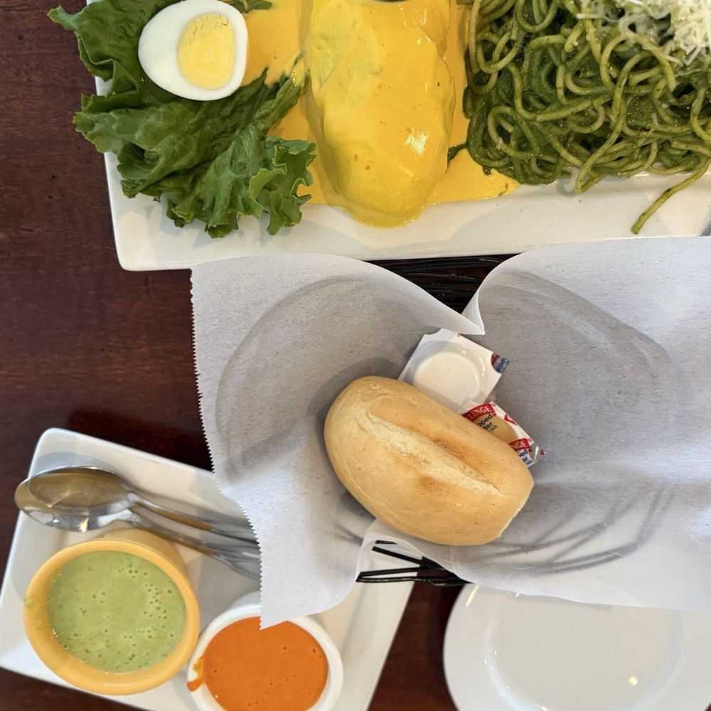 El Rocoto - Warm bread and spicy sauces - Peruvian Near Me - Cerritos, California