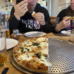 Famous Pizza & Beer
