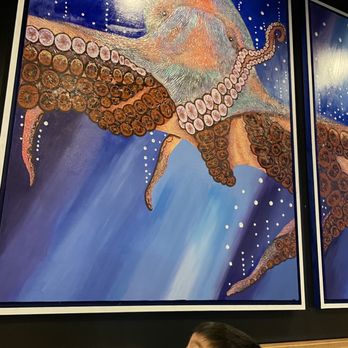 Ika Sushi - Beautiful art decor - Sushi Bars Near Me - Midvale, Utah