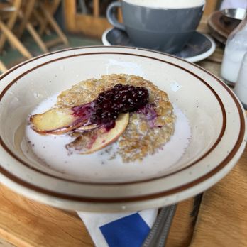 Broder Øst - Baked porridge (half serving) - Breakfast & Brunch Near Me - Hood River, Oregon Broder Øst - Baked porridge (half serving) - Breakfast & Brunch Near Me - Hood River, Oregon