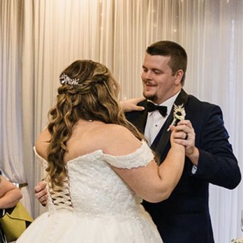 Sesentiraimee Artistry - My hair held through the day, even after getting some rain during our outdoor ceremony. - Makeup Artists Near Me Sesentiraimee Artistry - My hair held through the day, even after getting some rain during our outdoor ceremony. - Makeup Artists Near Me
