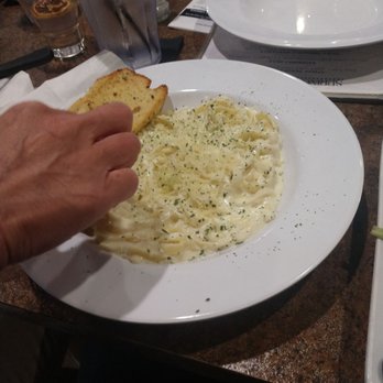 Blondie's Food and Spirits - Decently made Alfredo with garlic bread - Bars Near Me - Flint, Michigan Blondie's Food and Spirits - Decently made Alfredo with garlic bread - Bars Near Me - Flint, Michigan