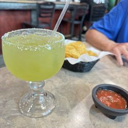 Bucket Margaritas-excellent!