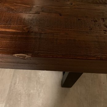 Day Or Night Moves - Pottery barn coffee table, again was barely used. - Movers Near Me - Atlantic Beach, Florida