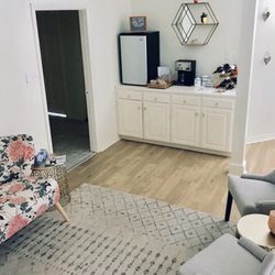 Krave Therapeutic Massage - Lobby