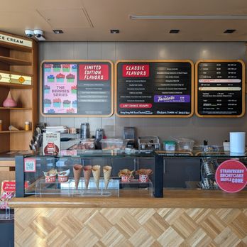 Salt & Straw - Inside ordering area - Ice Cream & Frozen Yogurt Near Me - Los Angeles, California Salt & Straw - Inside ordering area - Ice Cream & Frozen Yogurt Near Me - Los Angeles, California