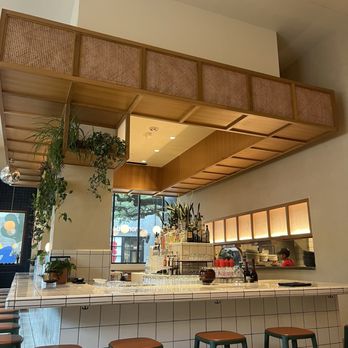 Two Hands - Cocktail Bars Near Me - Austin, Texas