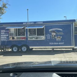 Velios Tacos y Gorditas - Taco Truck
