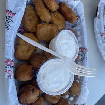 Al's Big Burger - Chicken nuggets and fried mushrooms - Burgers Near Me - Albany, California