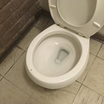 Rogue River Coin-Op Laundromat - Nasty toilet. - Laundromat Near Me - Rogue River, Oregon Rogue River Coin-Op Laundromat - Nasty toilet. - Laundromat Near Me - Rogue River, Oregon