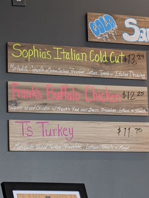 Paisano's Deli by null