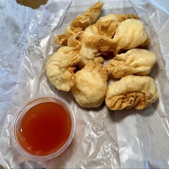 Weng's Kitchen - Crab Rangoons - Chinese Near Me - Farmington, Minnesota