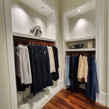 Banana Republic - Men's Clothing Near Me - Coral Gables, Florida Banana Republic - Men's Clothing Near Me - Coral Gables, Florida