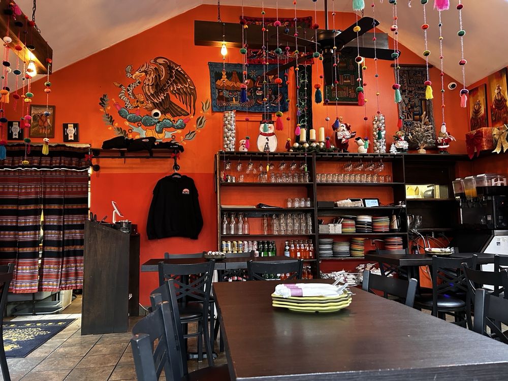 El Tule Authentic Mexican and Peruvian Restaurant
