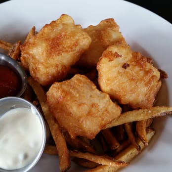 Sinclair's Restaurant - Fish and chips - American Near Me - Blue Springs, Missouri
