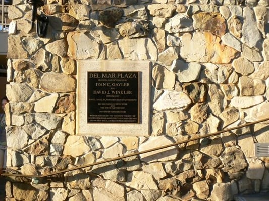 Del Mar Plaza by null