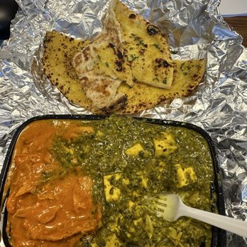 North India Restaurant - Butter Chicken and Saag Paneer over rice along with Garlic Naan! - Indian Near Me - San Francisco, California North India Restaurant - Butter Chicken and Saag Paneer over rice along with Garlic Naan! - Indian Near Me - San Francisco, California