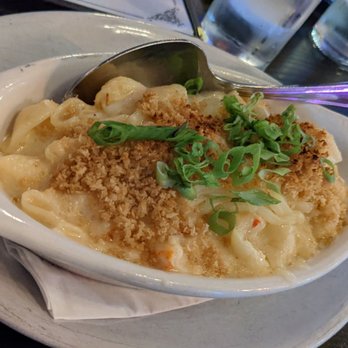 Bootleg Special - Lobster Mac & Cheese - my only gripe is... serving portion was too small for 4, though it's a size good for 2. 8/10 - Cajun/Creole Near Me - Boston, Massachusetts Bootleg Special - Lobster Mac & Cheese - my only gripe is... serving portion was too small for 4, though it's a size good for 2. 8/10 - Cajun/Creole Near Me - Boston, Massachusetts