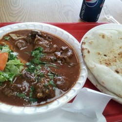 Lamb curry with nann