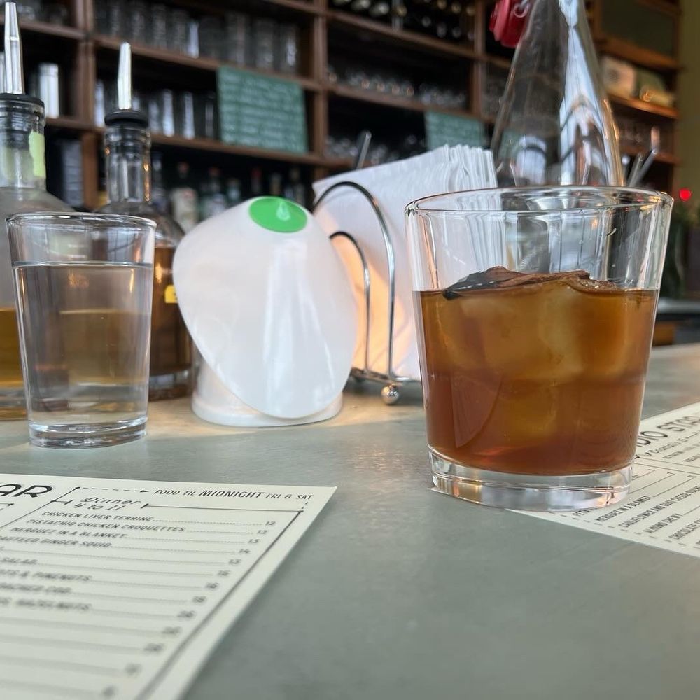 Radio Star - a glass of iced tea on a bar - Diners Near Me - Brooklyn, New York