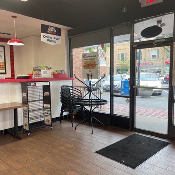 Firehouse Subs - Main entrance ( from indoors) - Delis Near Me - Englewood, New Jersey