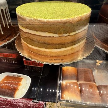 Hafiz Mustafa 1864 - Beautiful cakes! - Desserts Near Me - Istanbul, 34 Hafiz Mustafa 1864 - Beautiful cakes! - Desserts Near Me - Istanbul, 34