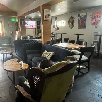 Broad Street Brewery - Options galore for guest seating - Breweries Near Me - Brooksville, Florida