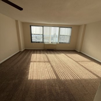 Hallmark House - Apartments Near Me - Newark, New Jersey