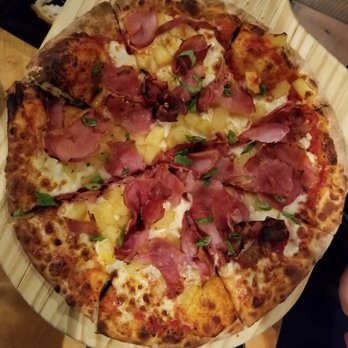 Almendra Winery & Distillery - Aloha pizza - very good. $18.75 (April 2021) - Wineries Near Me - Durham, California Almendra Winery & Distillery - Aloha pizza - very good. $18.75 (April 2021) - Wineries Near Me - Durham, California