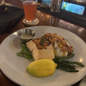 FED - Salmon - New American Near Me - Stockton, California