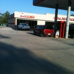 New Orleans Original Daiquiris - How bout the crack in the fore ground. Every where I go I got crack.
