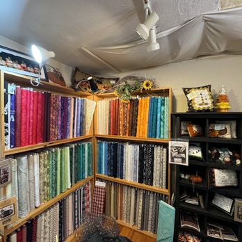 Carriage Country Quilts - Fabric Stores Near Me - Des Moines, Washington Carriage Country Quilts - Fabric Stores Near Me - Des Moines, Washington