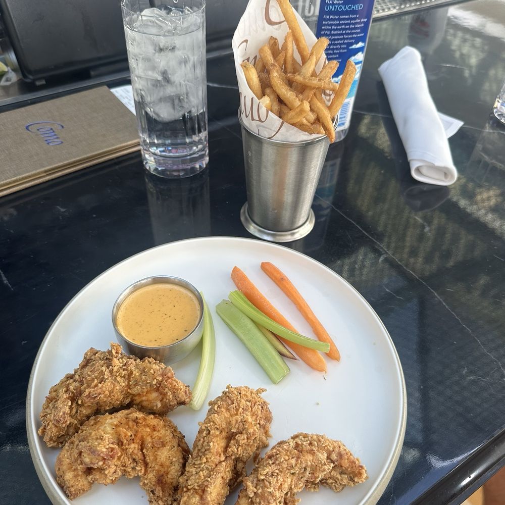 COMO Poolside Café & Bar - Chicken tenders - Cafes Near Me - Las Vegas, Nevada