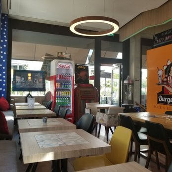 Burgers & Shakes - Burgers Near Me - Opfikon, ZH