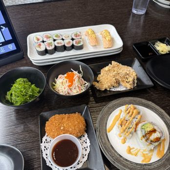 Kaiten Zushi - Sushi Bars Near Me - New York, New York Kaiten Zushi - Sushi Bars Near Me - New York, New York