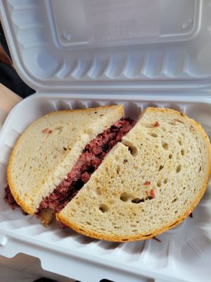 Manny's Deli Stop by null