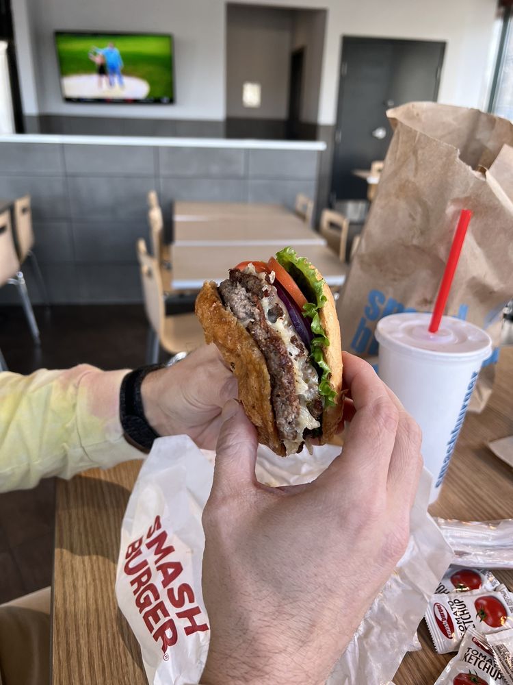 SMASHBURGER Updated September 2024 48 Photos & 151 Reviews 448